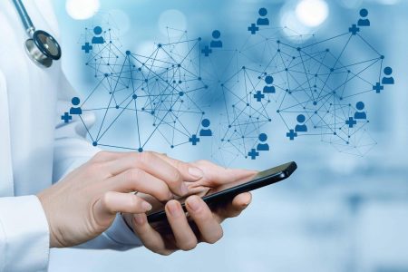 how-unified-communications-enables-healthcare-organizations-to-become-leaner-and-more-efficient